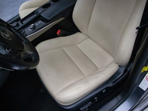 Used 2016 Lexus IS 300 AWD image 27