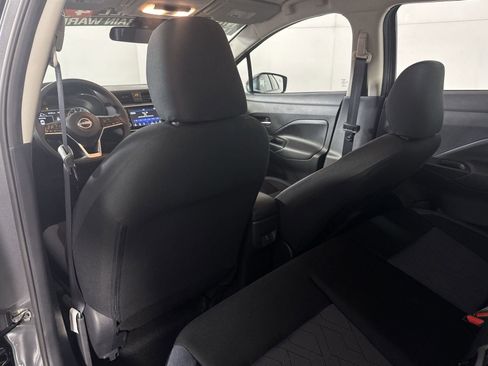 Used 2025 Nissan Versa SV w/ Trunk Package image 27