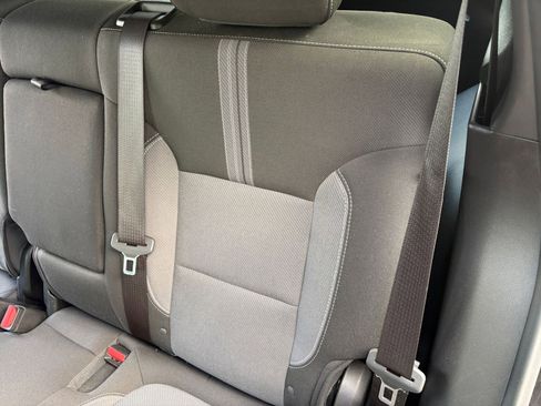 Used 2025 Chevrolet Blazer LT image 38