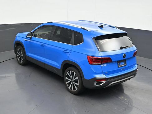 Used 2022 Volkswagen Taos SE FWD image 16
