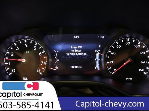 Used 2025 Jeep Compass Latitude image 17