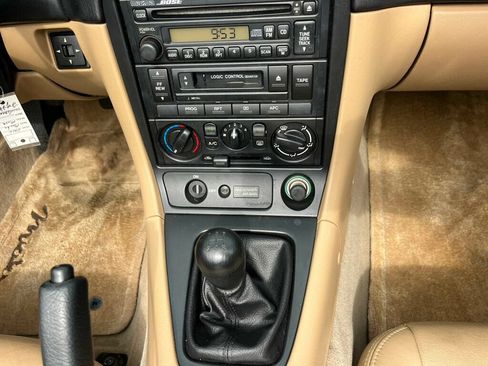 Used 2000 MAZDA MX-5 Miata RWD image 30