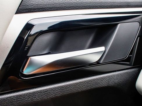 New 2025 Mitsubishi Outlander SE AWD/4WD image 9