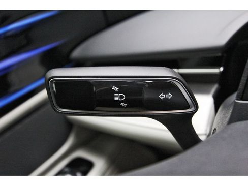 Used 2026 Lincoln Nautilus Premier AWD/4WD image 19
