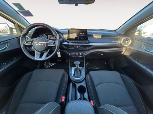 Used 2023 Kia Forte LXS image 13