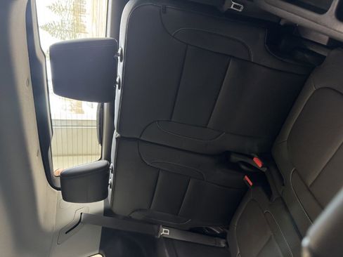 Used 2023 GMC Acadia SLT image 43