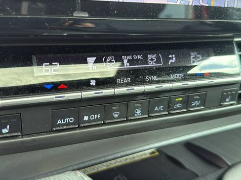 Used 2021 Toyota Sienna XSE w/ XSE Plus Package FWD image 37