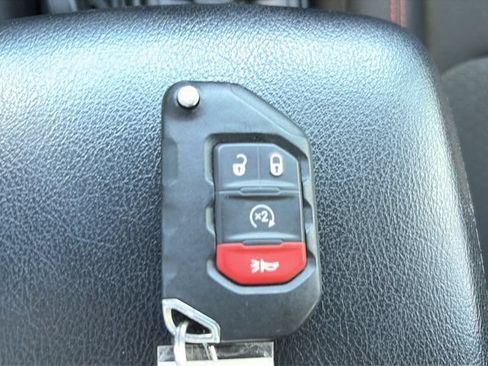 Used 2022 Jeep Wrangler Unlimited Rubicon w/ Steel Bumper Group AWD/4WD image 27