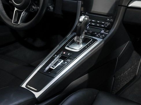 Used 2018 Porsche 718 Boxster S image 35