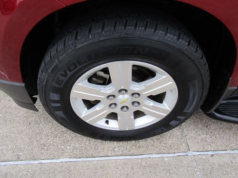 Used 2010 Chevrolet Traverse LT w/ Personal Connectivity Package image 9