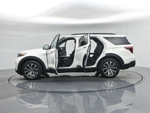 Used 2020 Ford Explorer ST w/ Premium Technology Package image 40