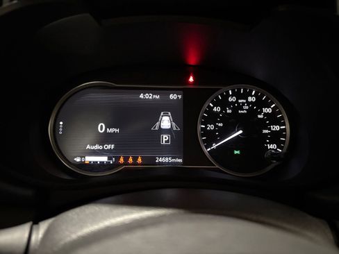 Used 2025 Nissan Versa SV FWD image 38