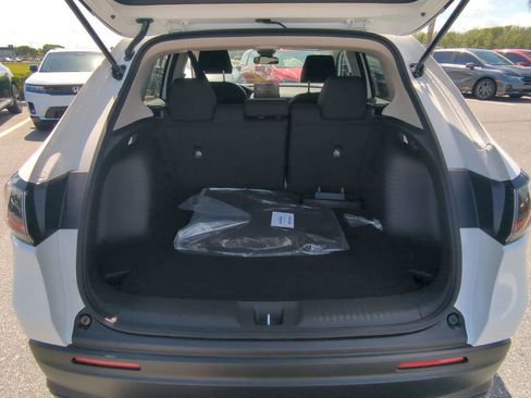 New 2026 Honda HR-V LX image 13