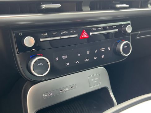 New 2026 Hyundai Ioniq 9 SE image 24