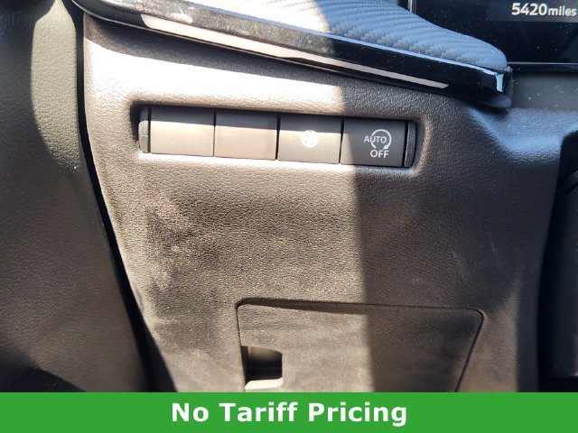 Used 2025 Nissan Kicks SR FWD image 22