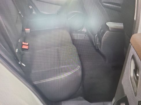 Used 2023 Nissan Rogue S image 8