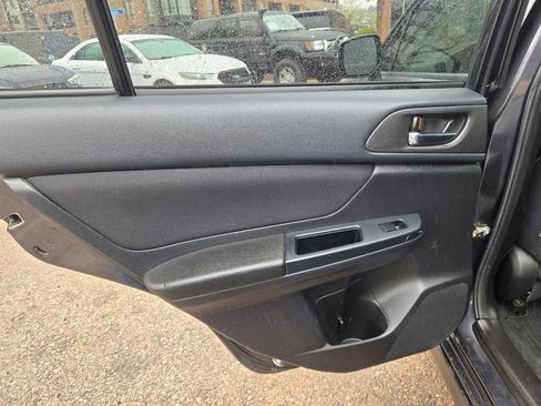 Used 2014 Subaru Crosstrek 2.0i Premium AWD/4WD image 19