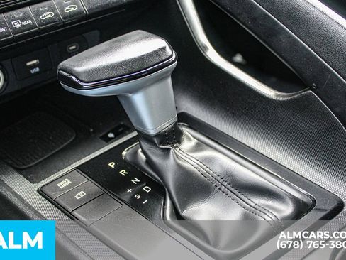 Used 2025 Hyundai Elantra Sport image 33