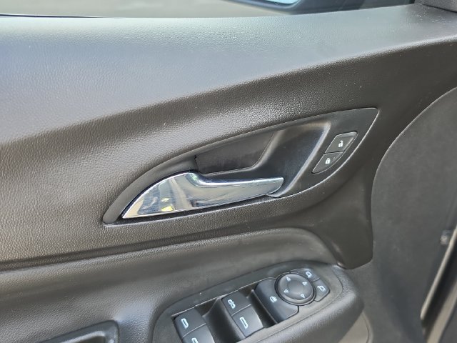 Used 2021 Chevrolet Equinox LT FWD image 19
