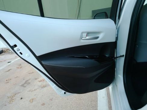 Used 2022 Toyota Corolla SE image 17