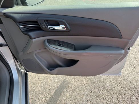 Used 2016 Chevrolet Malibu LT FWD image 46