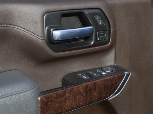 Used 2020 GMC Sierra 2500 Denali w/ Denali Ultimate Package image 21