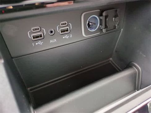 New 2025 Jeep Grand Cherokee L Limited image 32