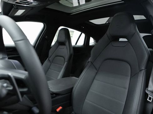 New 2026 Porsche Panamera 4 image 5