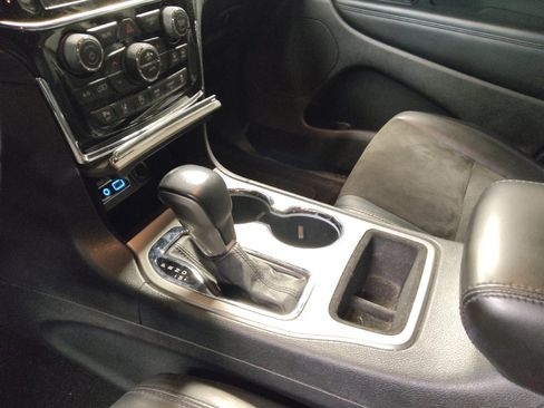 Used 2021 Jeep Grand Cherokee Laredo X RWD image 26