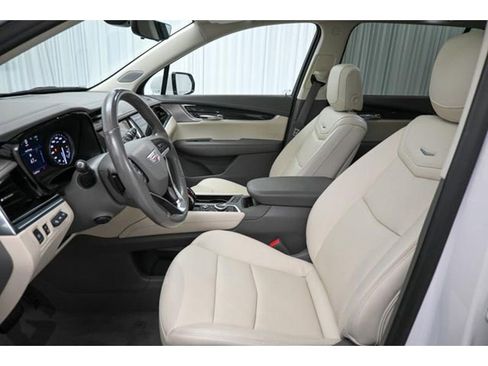 Used 2022 Cadillac XT6 Premium Luxury w/ Technology Package image 37