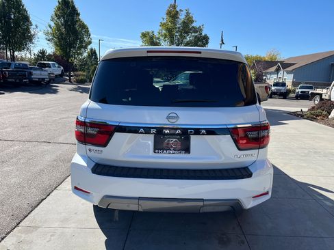 Used 2022 Nissan Armada Platinum w/ Captain's Chairs Package image 11