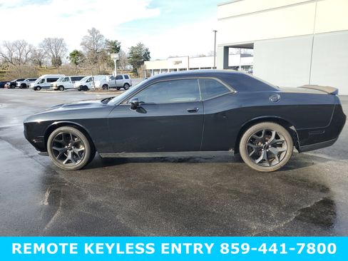 Used 2015 Dodge Challenger SXT Plus image 8