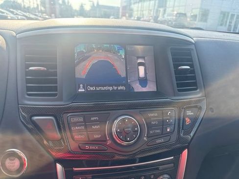 Used 2020 Nissan Pathfinder SL AWD/4WD image 20