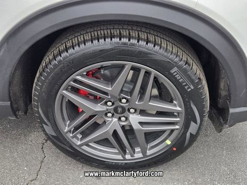 New 2026 Ford Explorer ST w/ Sun And Sound Package image 13