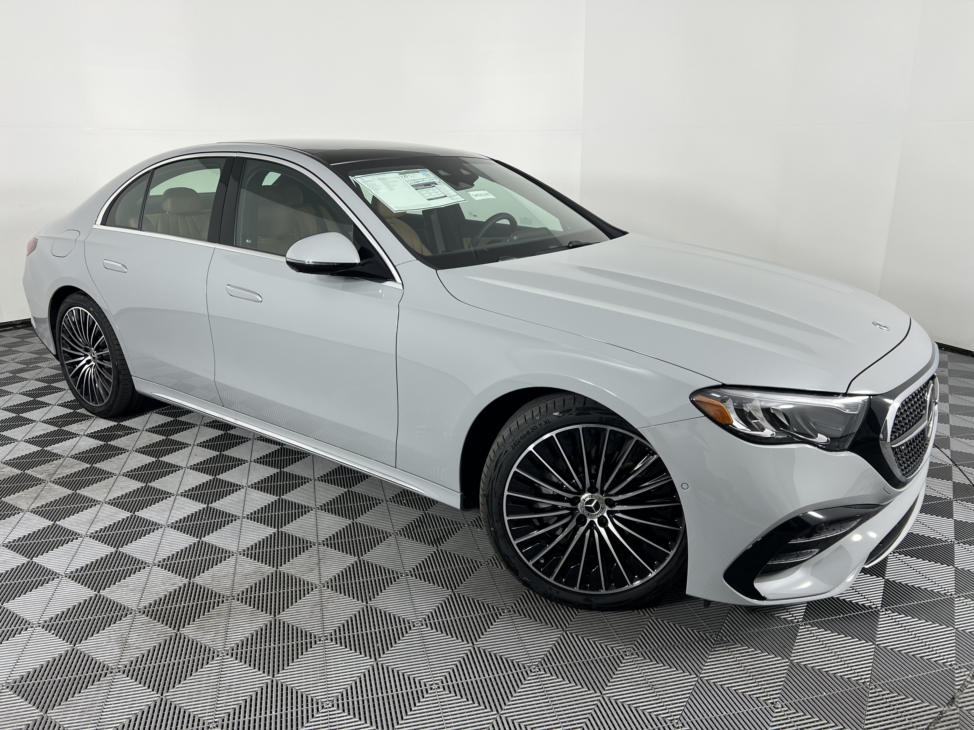 New 2026 Mercedes-Benz E 350 4MATIC Sedan image 2