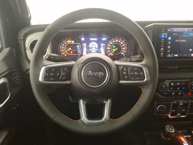 Used 2024 Jeep Wrangler Unlimited Sahara w/ Dual Top Group AWD/4WD image 15