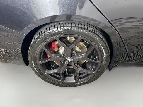 Used 2019 Alfa Romeo Giulia Ti Sport w/ Quick Order Package 22U Sport image 33