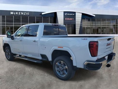New 2026 GMC Sierra 3500 SLT w/ SLT Premium Package image 3