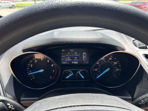 Used 2019 Ford Escape SE FWD image 16