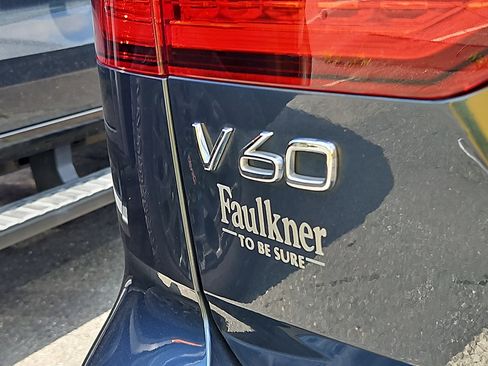 Used 2021 Volvo V60 T5 Cross Country w/ Climate Package AWD/4WD image 8