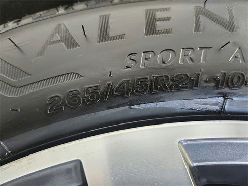 Used 2021 Volkswagen Atlas Cross Sport SEL Premium image 40