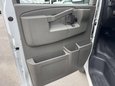 Used 2024 Chevrolet Express 2500 w/ Driver Convenience Package image 12