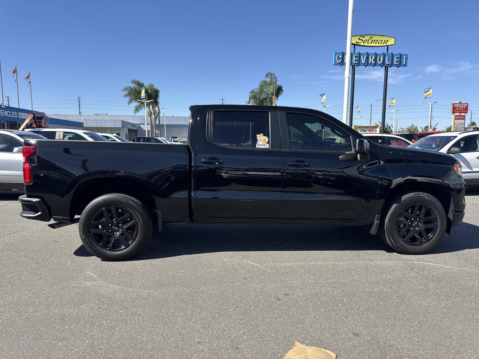Used 2025 Chevrolet Silverado 1500 RST w/ LPO, Dark Essentials Package RWD image 4
