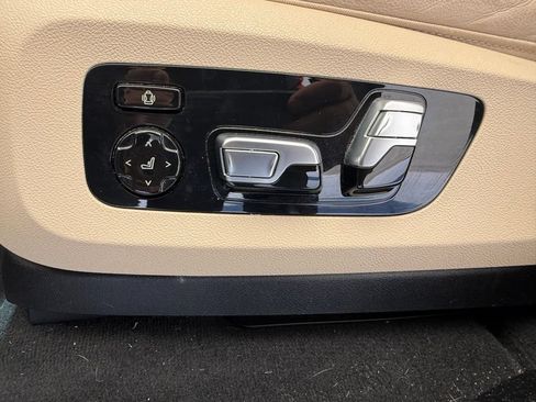 Used 2021 BMW X5 xDrive45e w/ Executive Package 3 AWD/4WD image 12