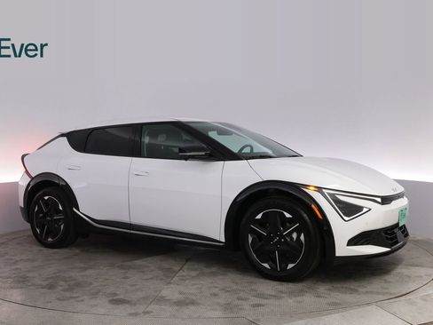 Used 2025 Kia EV6 Wind RWD image 14