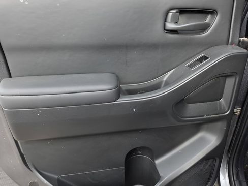 Used 2022 Nissan Frontier S w/ Technology Package RWD image 24