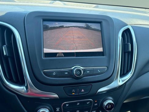 Used 2022 Chevrolet Equinox LT FWD image 14