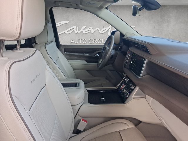 Used 2022 GMC Yukon XL Denali w/ Denali Ultimate Package AWD/4WD image 30