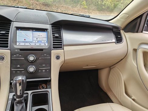 Used 2018 Ford Taurus SEL w/ Equipment Group 201A image 19