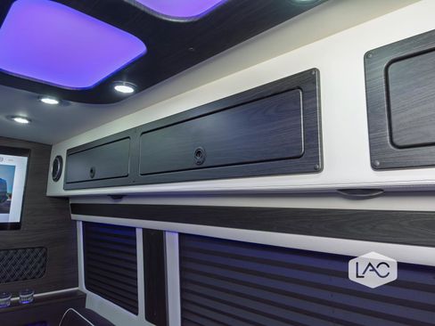 Used 2024 Mercedes-Benz Sprinter 3500 image 14